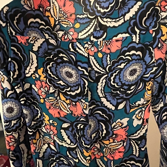 Express, The Portofino Shirt Floral Paisley Top - Picture 5 of 8